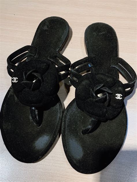 sandal chanel pria